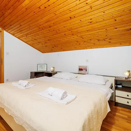 アパート Josip R スペタルスカ・ドラガ