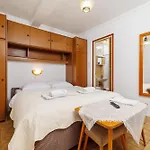 Josip R Apartament Supetarska Draga