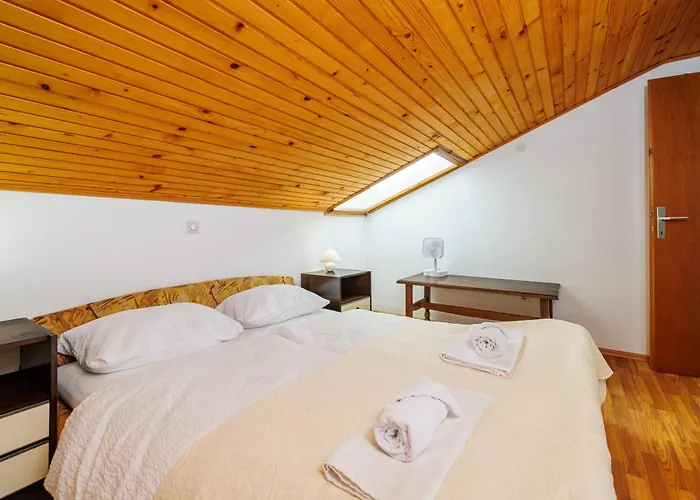 Apartman Josip R *