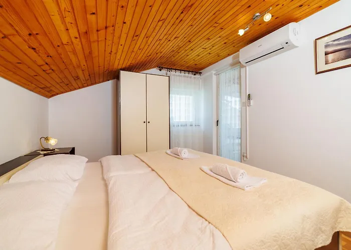 Apartman Josip R *
